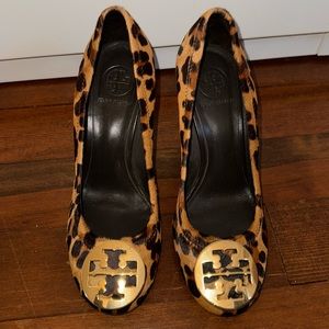 Tory Burch size 8.5 Leopard Print Wedges